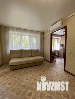 2-к квартира, посуточно, 48м2, 1/5 этаж