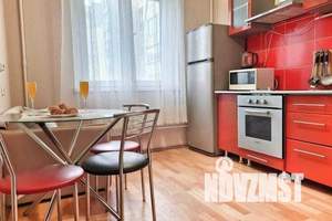 1-к квартира, посуточно, 42м2, 4/10 этаж