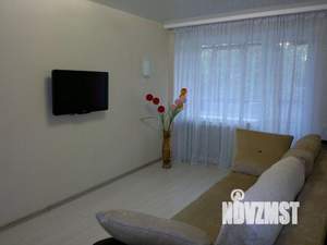 2-к квартира, посуточно, 55м2, 1/1 этаж