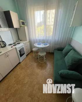 1-к квартира, посуточно, 42м2, 4/10 этаж