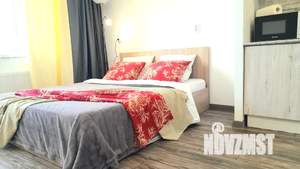 Студия квартира, посуточно, 40м2, 13/21 этаж