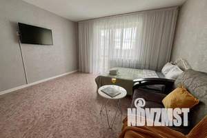 1-к квартира, посуточно, 44м2, 7/10 этаж