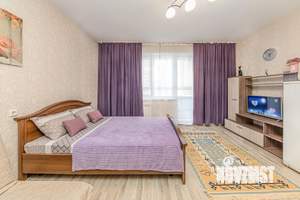 Студия квартира, посуточно, 30м2, 12/18 этаж