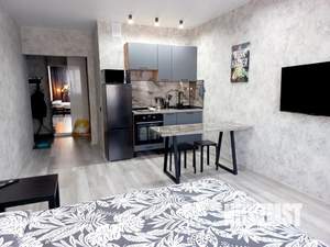 Студия квартира, посуточно, 28м2, 3/25 этаж