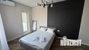 Студия квартира, посуточно, 47м2, 13/25 этаж