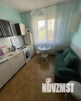 1-к квартира, посуточно, 42м2, 4/10 этаж