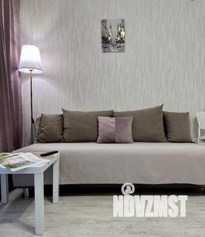 Студия квартира, посуточно, 24м2, 1/18 этаж