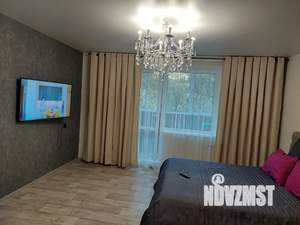 1-к квартира, посуточно, 42м2, 4/10 этаж