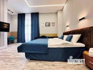 Студия квартира, посуточно, 40м2, 17/18 этаж