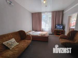 1-к квартира, посуточно, 42м2, 1/1 этаж