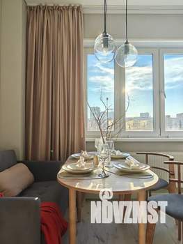 Студия квартира, посуточно, 37м2, 3/9 этаж