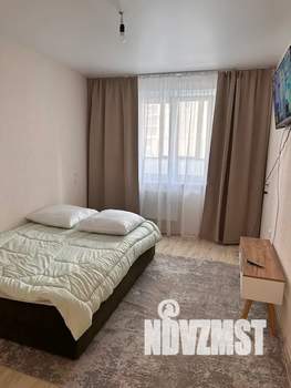 1-к квартира, посуточно, 32м2, 1/10 этаж