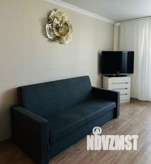 Студия квартира, посуточно, 35м2, 13/20 этаж