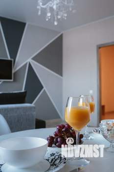 Студия квартира, посуточно, 52м2, 2/19 этаж