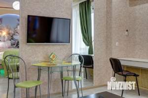 Студия квартира, посуточно, 43м2, 9/18 этаж