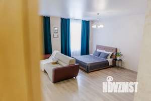 Студия квартира, посуточно, 38м2, 2/20 этаж