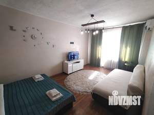 1-к квартира, посуточно, 38м2, 1/10 этаж