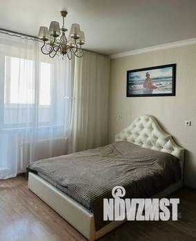 Студия квартира, посуточно, 35м2, 13/20 этаж