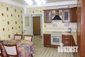 1-к квартира, посуточно, 54м2, 1/1 этаж