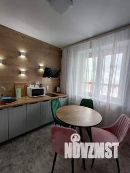 1-к квартира, посуточно, 35м2, 17/18 этаж