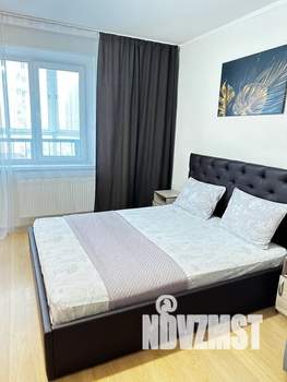 Студия квартира, посуточно, 28м2, 7/19 этаж