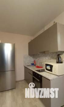 Студия квартира, посуточно, 35м2, 7/10 этаж