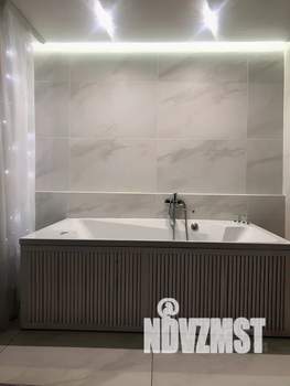 1-к квартира, посуточно, 54м2, 1/9 этаж