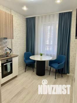 1-к квартира, посуточно, 42м2, 5/23 этаж