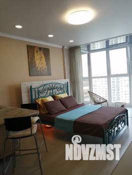 Студия квартира, посуточно, 35м2, 18/22 этаж