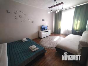 1-к квартира, посуточно, 38м2, 1/10 этаж