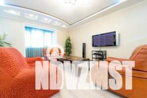 4-к квартира, посуточно, 140м2, 3/9 этаж