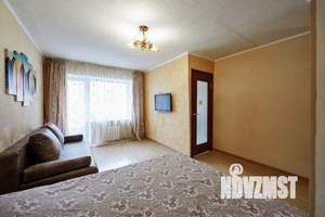 1-к квартира, посуточно, 35м2, 4/5 этаж