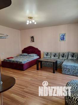 Студия квартира, посуточно, 42м2, 7/9 этаж