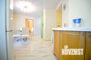 1-к квартира, посуточно, 56м2, 1/1 этаж