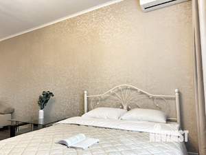 1-к квартира, посуточно, 42м2, 9/18 этаж