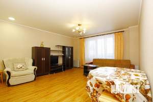 2-к квартира, посуточно, 50м2, 1/1 этаж