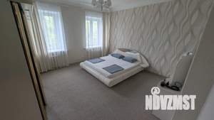 4-к квартира, посуточно, 105м2, 3/3 этаж
