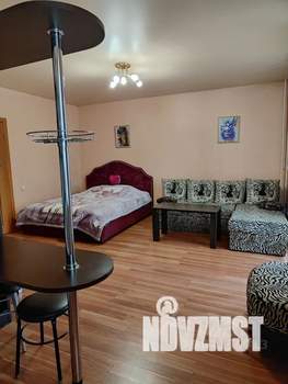 Студия квартира, посуточно, 43м2, 7/9 этаж