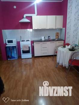 Студия квартира, посуточно, 36м2, 6/10 этаж