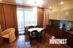 1-к квартира, посуточно, 54м2, 1/1 этаж