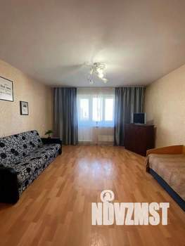 1-к квартира, посуточно, 63м2, 1/1 этаж