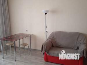 Студия квартира, посуточно, 28м2, 17/18 этаж