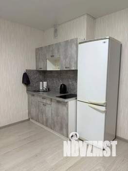 Студия квартира, посуточно, 38м2, 3/15 этаж