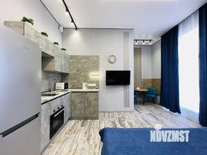 Студия квартира, посуточно, 40м2, 17/18 этаж