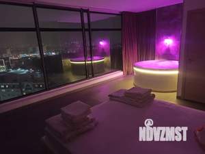 Студия квартира, посуточно, 40м2, 17/17 этаж