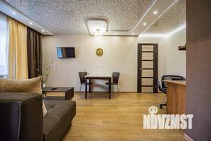 1-к квартира, посуточно, 62м2, 1/1 этаж