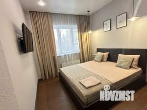 1-к квартира, посуточно, 42м2, 3/16 этаж