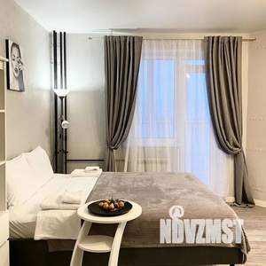 Студия квартира, посуточно, 35м2, 9/20 этаж