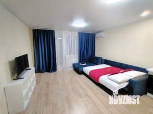 Студия квартира, посуточно, 32м2, 3/21 этаж