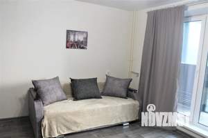 Студия квартира, посуточно, 24м2, 10/18 этаж